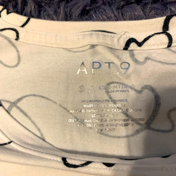 🖤🤍 Cute & Comfy Apt.9 T-shirt, Sz. S - Picture 4 of 4